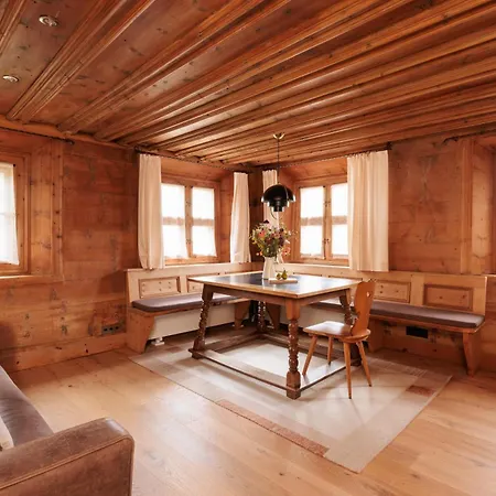 Chesa Rosatsch - Of Food 4*