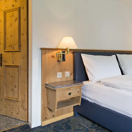 Chesa Rosatsch - Of Food 4*