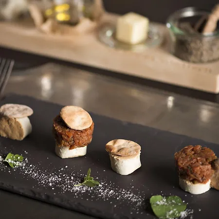 Chesa Rosatsch - Of Food Hotel 4*