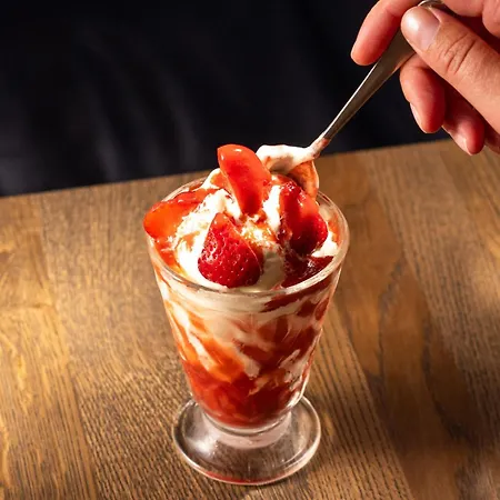 凯萨罗萨兹酒店 - 食物之家 酒店 切勒里纳