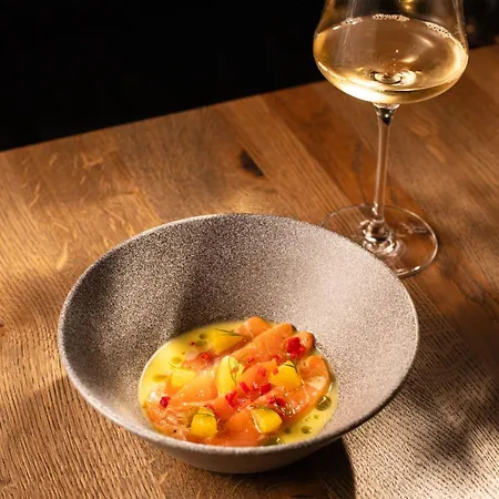 酒店 凯萨罗萨兹酒店 - 食物之家 4*