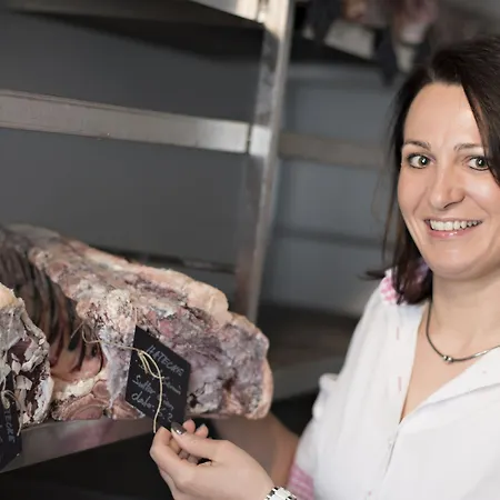 凯萨罗萨兹酒店 - 食物之家 酒店 4*